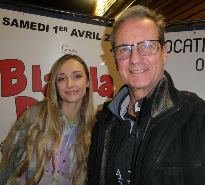 Lire la suite à propos de l’article LA PETITE FILLE DE JOHNNY HALLYDAY A PUSIGNAN.