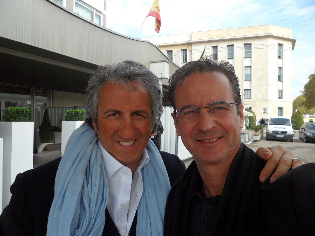 Lire la suite à propos de l’article COLLECTOR DU SHOW-BIZ.