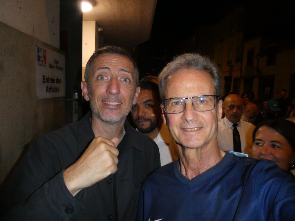 Lire la suite à propos de l’article GAD ELMALEH A LA BOURSE DU TRAVAIL.