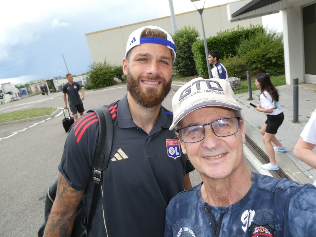 Lire la suite à propos de l’article FOOTBALL : MERCATO  » ETE  » 2025/2026 de L&rsquo;OL.