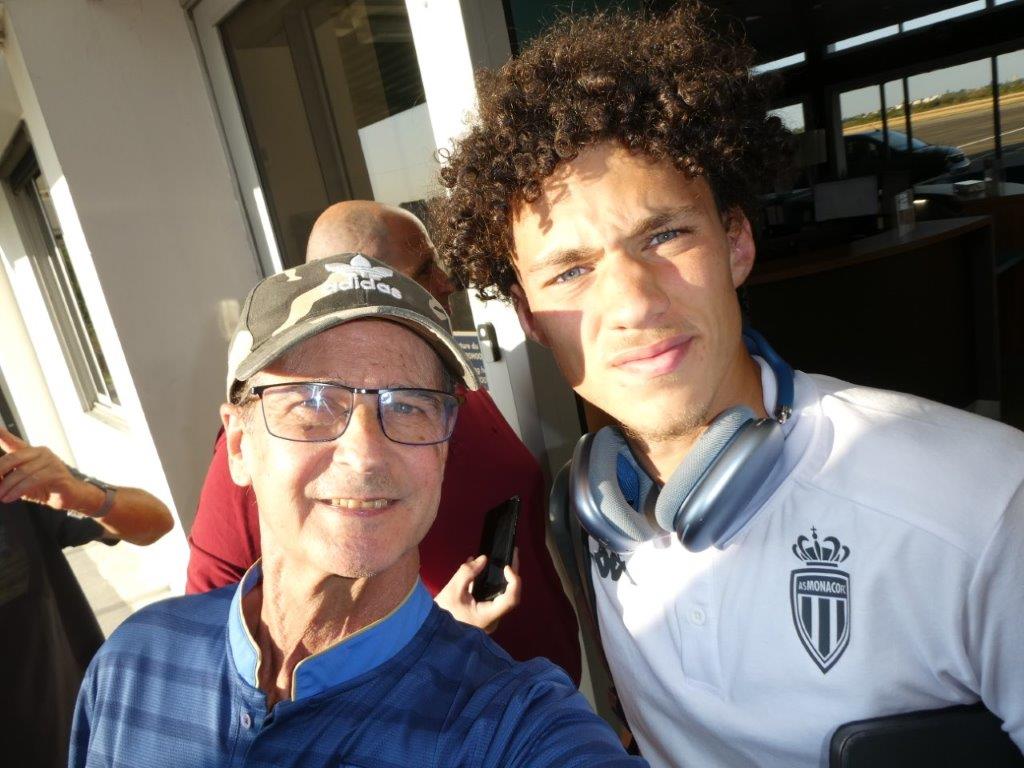 Lire la suite à propos de l’article FOOTBALL : LE TRANSFERT DU JOUR.